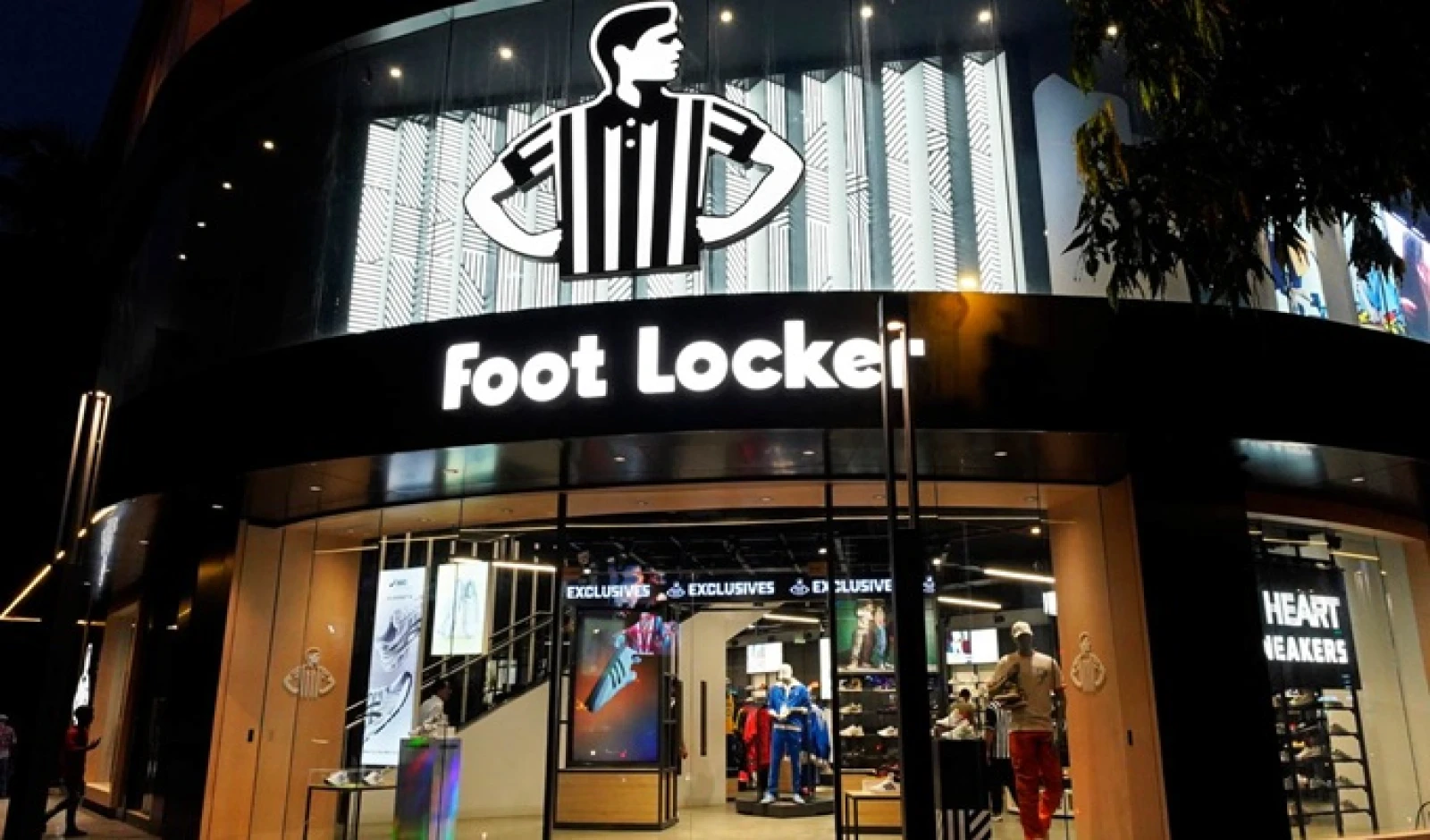 Foot Locker Franchise Cost and Profitability: What Investors Should Know